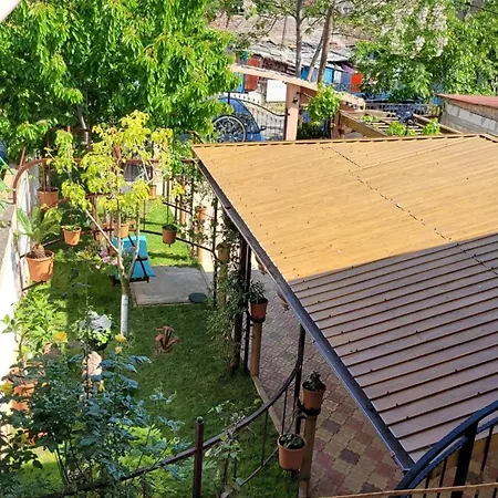 Vendégház Casa Luminita *